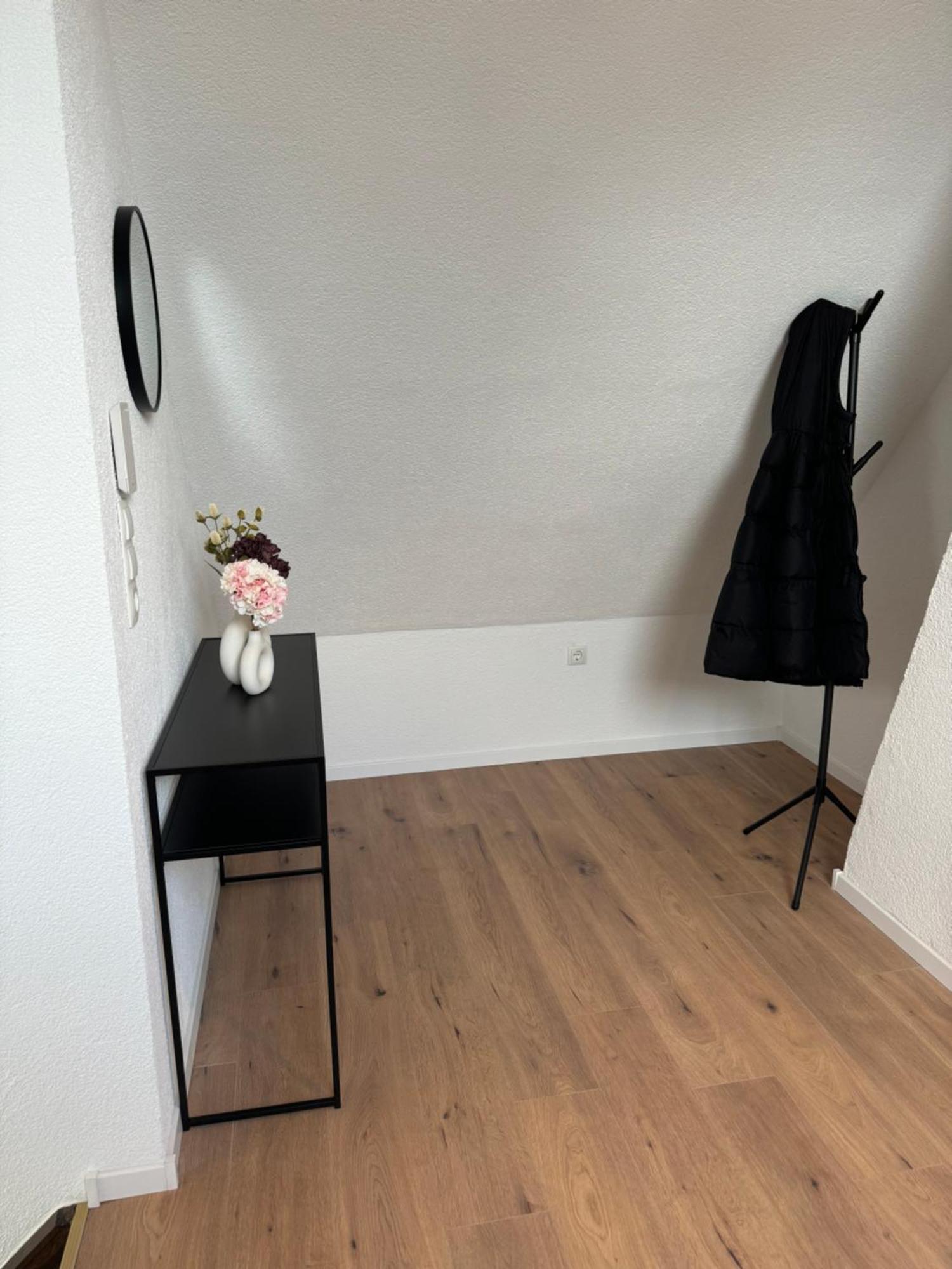 Dachgeschosstraum Apartment Фройденщат Екстериор снимка