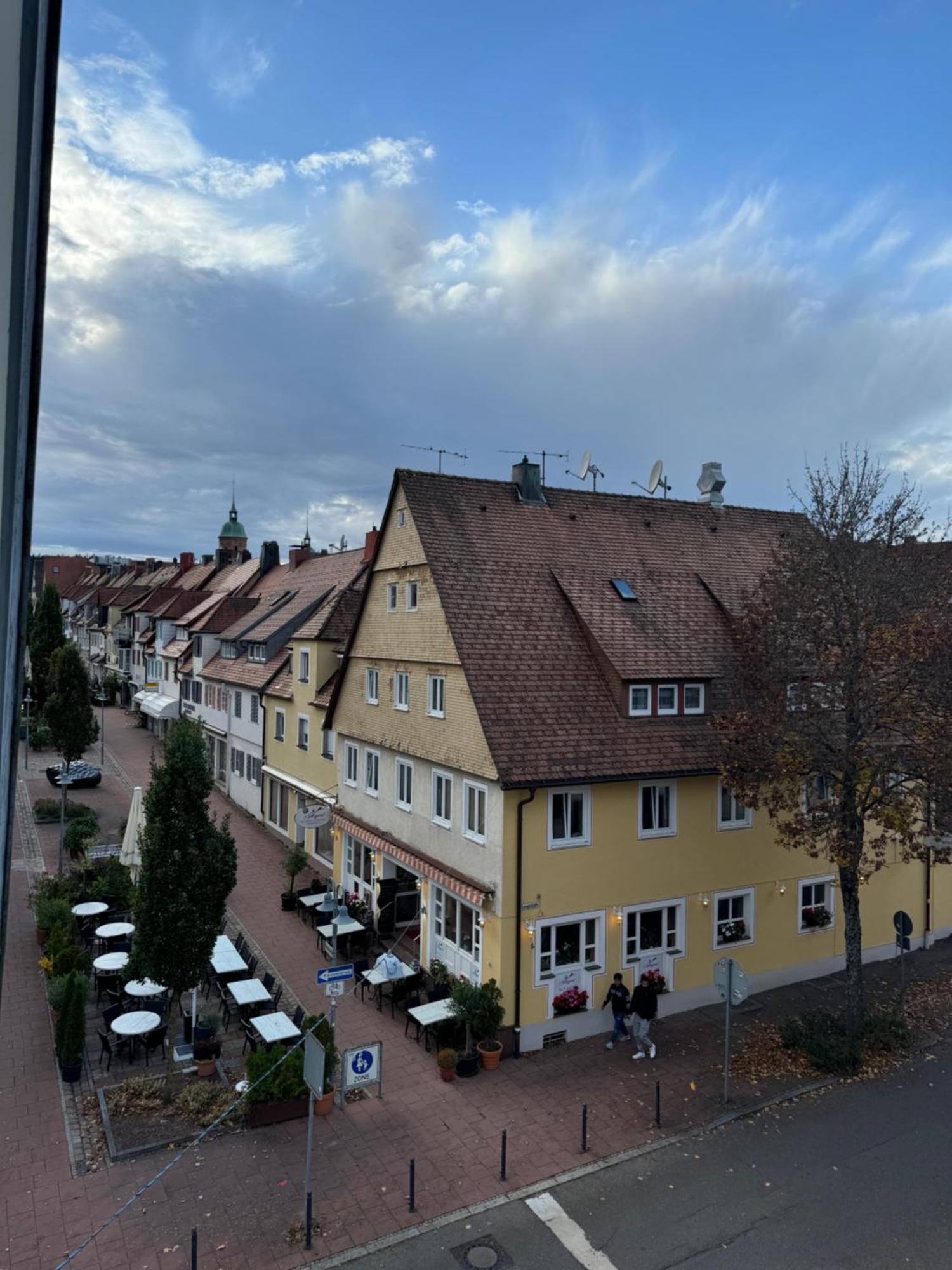 Dachgeschosstraum Apartment Фройденщат Екстериор снимка