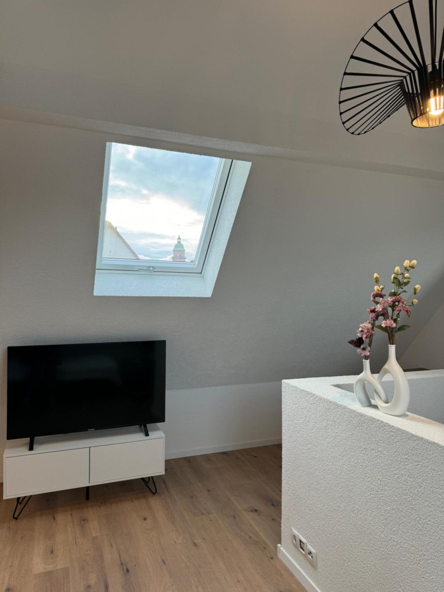 Dachgeschosstraum Apartment Фройденщат Екстериор снимка