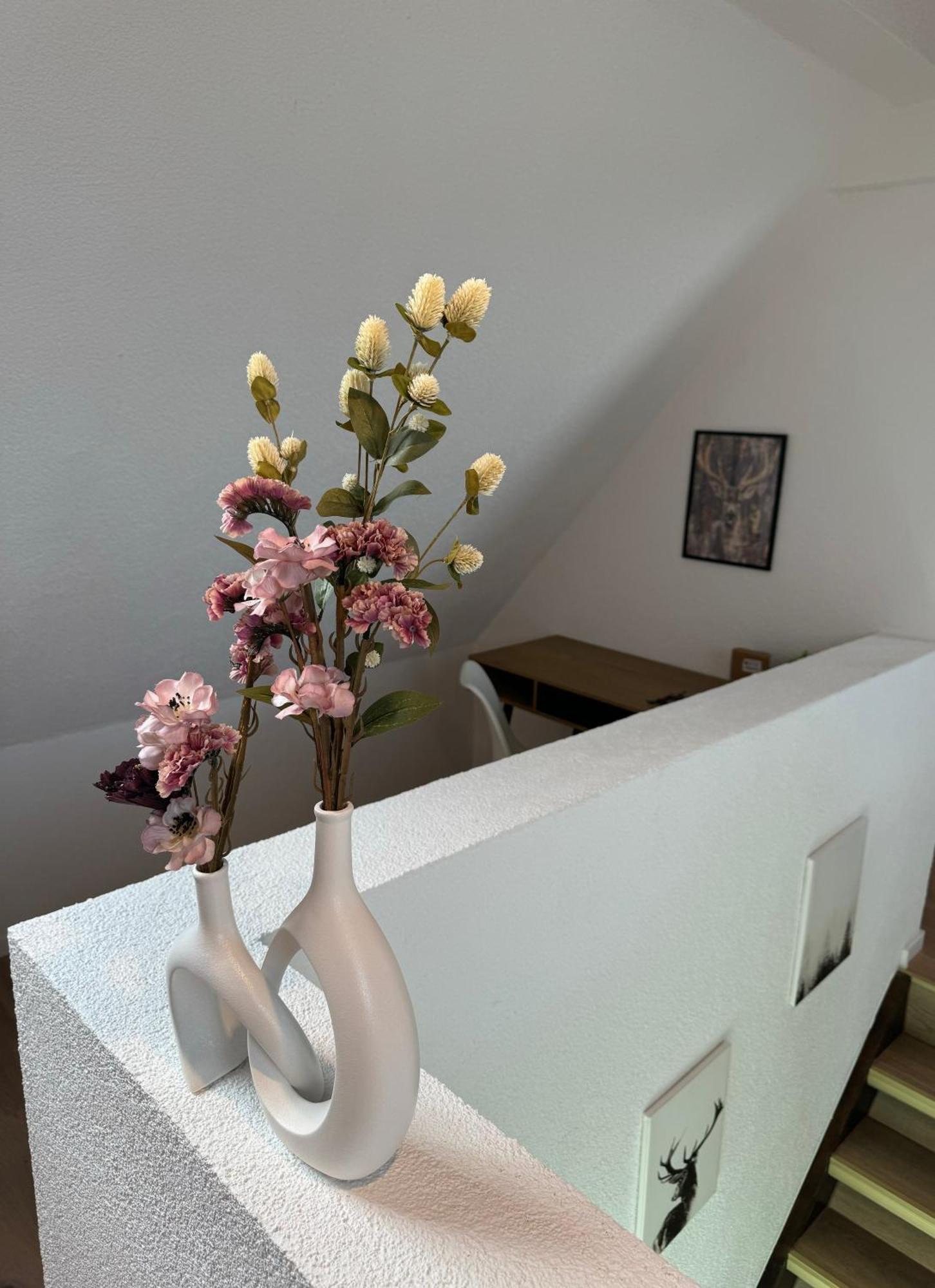 Dachgeschosstraum Apartment Фройденщат Екстериор снимка
